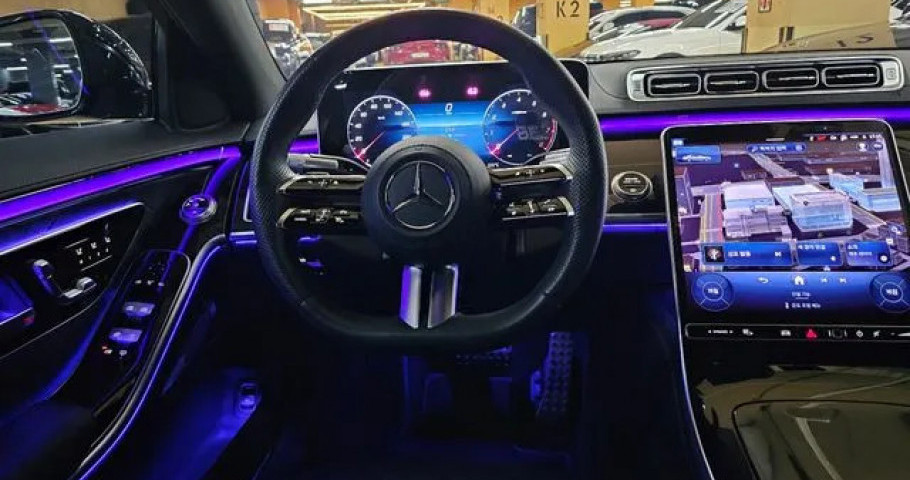 Mercedes-Benz S-Class 