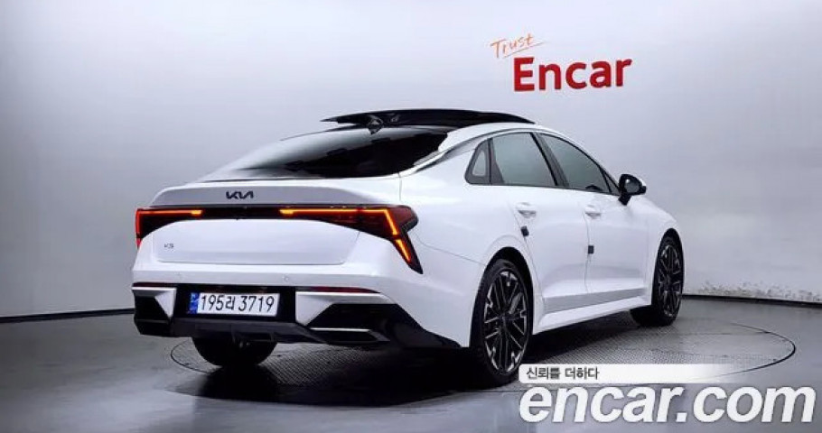 Kia K5 