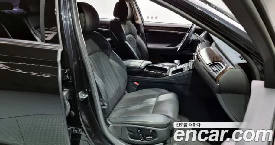 Genesis G90 