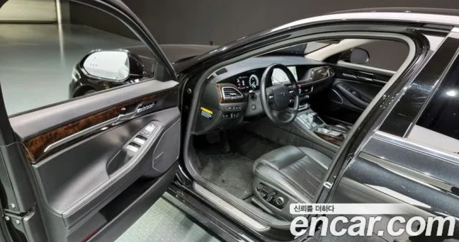 Genesis G90 