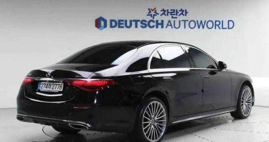 Mercedes-Benz S-Class 