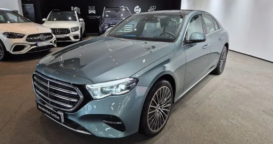 Mercedes-Benz E-Class 