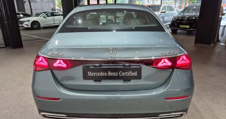 Mercedes-Benz E-Class 