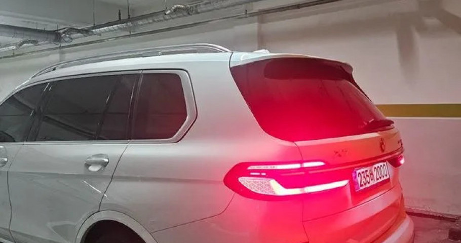 BMW X7 