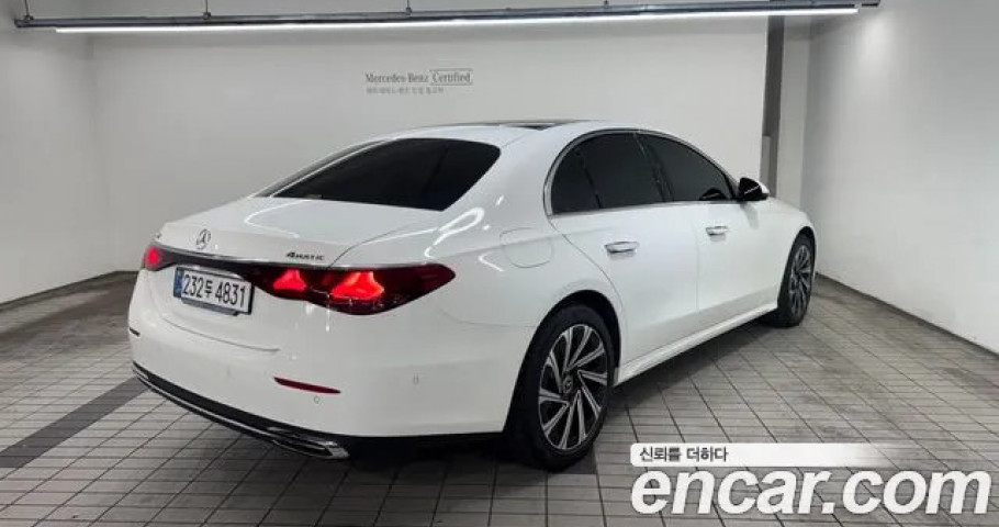 Mercedes-Benz E-Class 