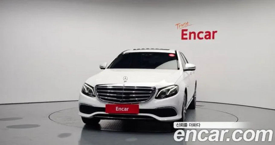 Mercedes-Benz E-Class 