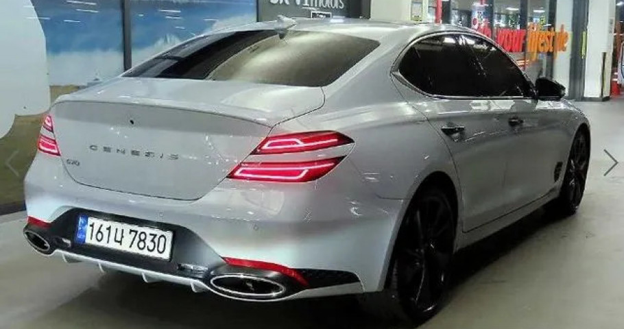 Genesis G70 