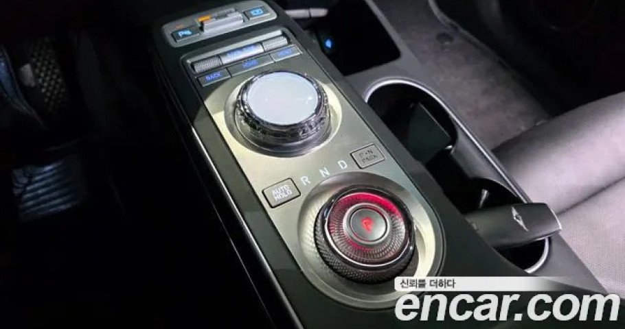 Genesis Gv70 