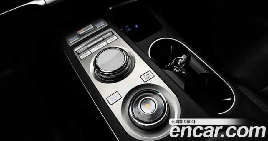 Genesis Gv70 
