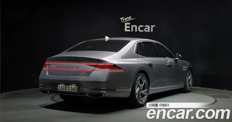Genesis G90 
