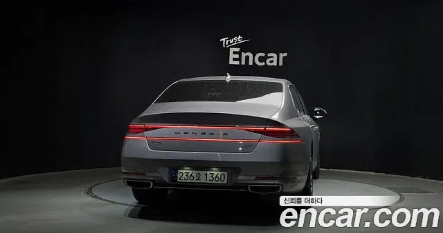 Genesis G90 