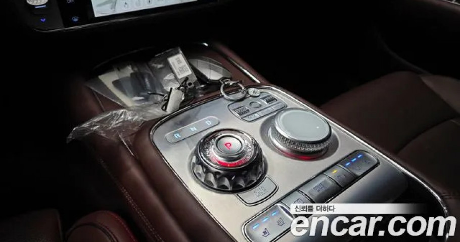 Genesis G90 