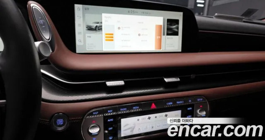 Genesis G90 