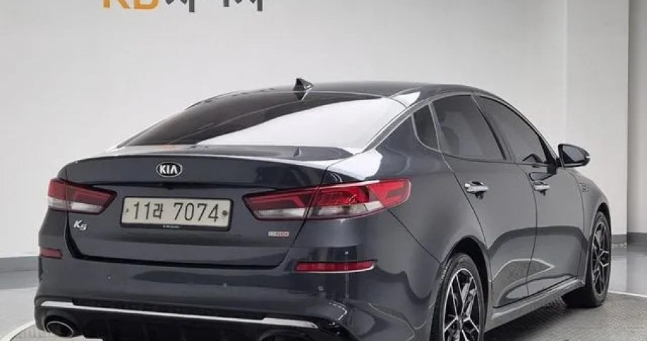 Kia K5 