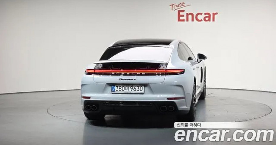 Porsche Panamera 