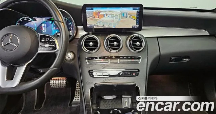 Mercedes-Benz C-Class 