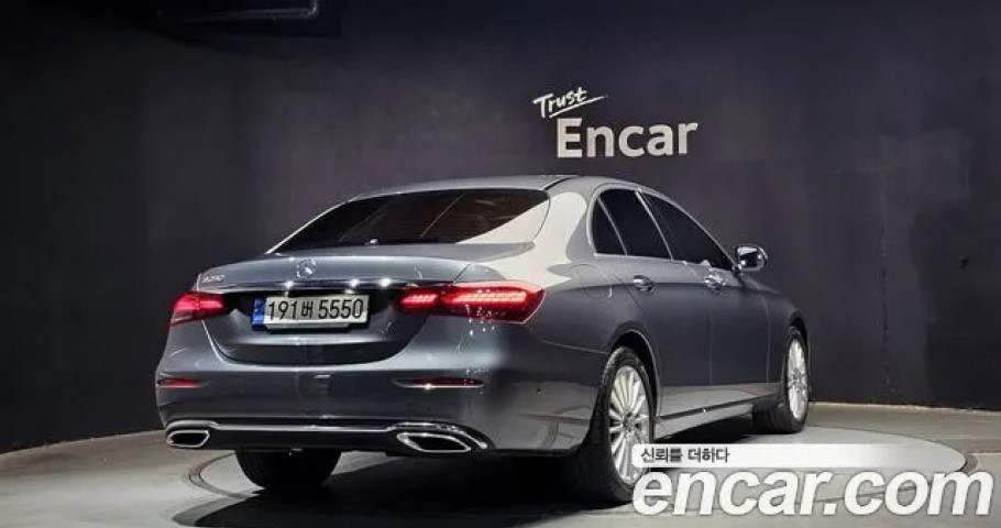 Mercedes-Benz E-Class 