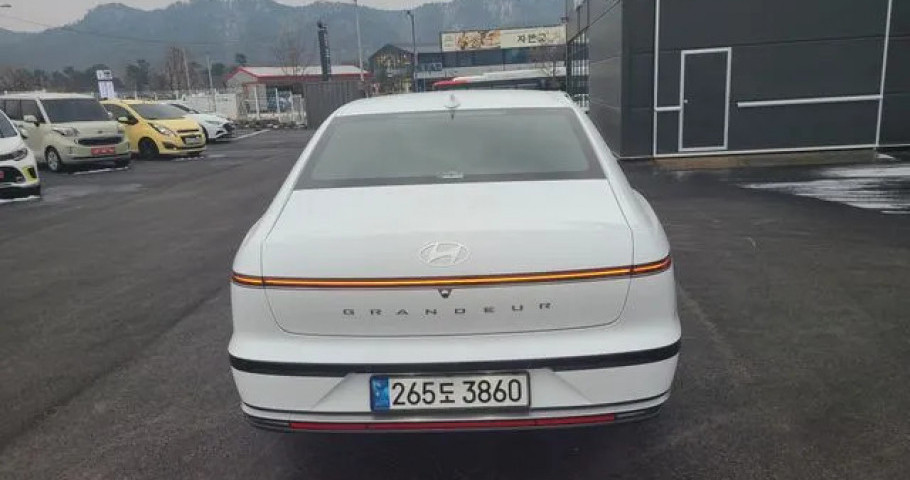 Hyundai Grandeur 