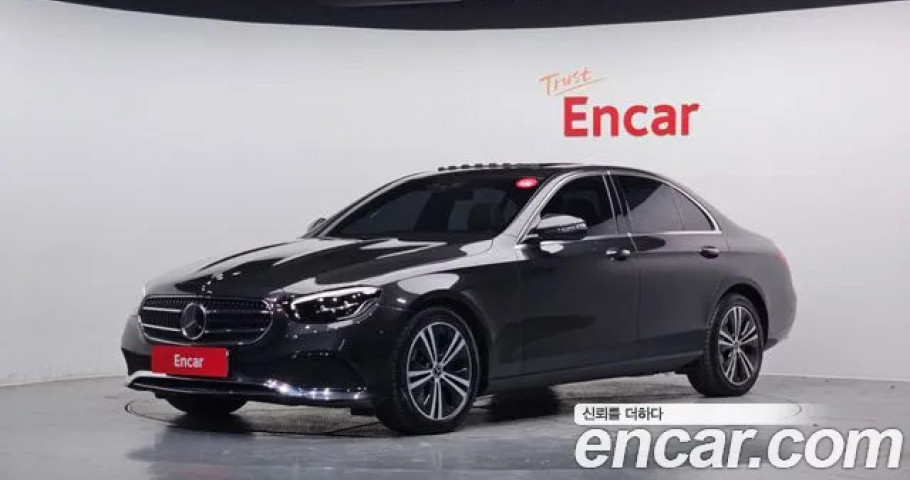 Mercedes-Benz E-Class 