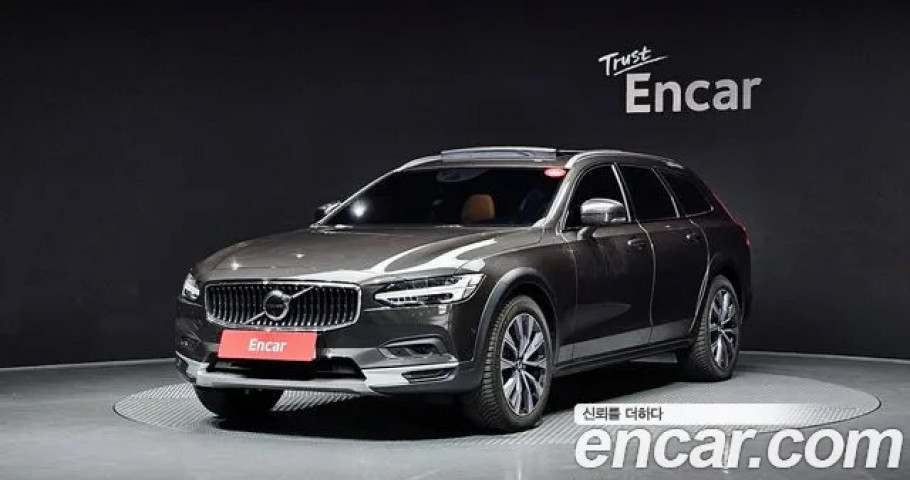 Volvo V90 