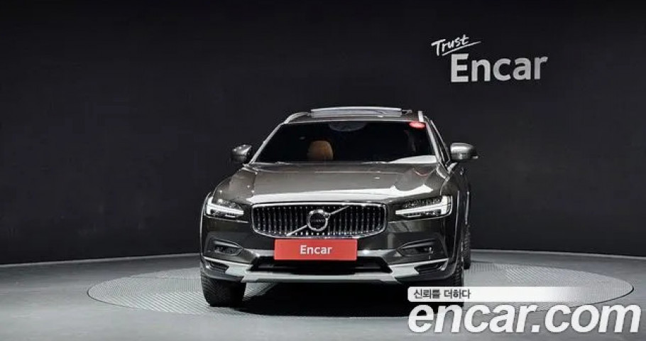 Volvo V90 