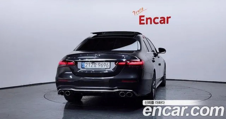 Mercedes-Benz E-Class 