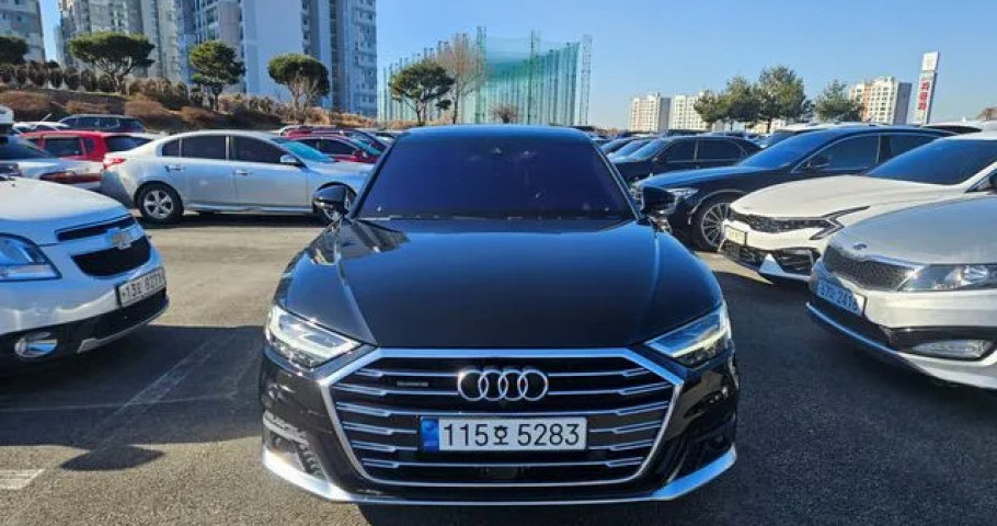 Audi A8 
