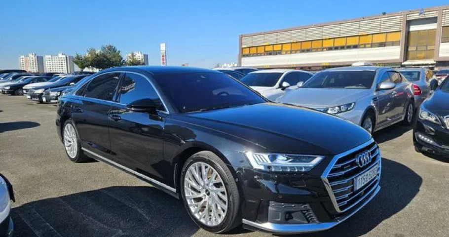 Audi A8 