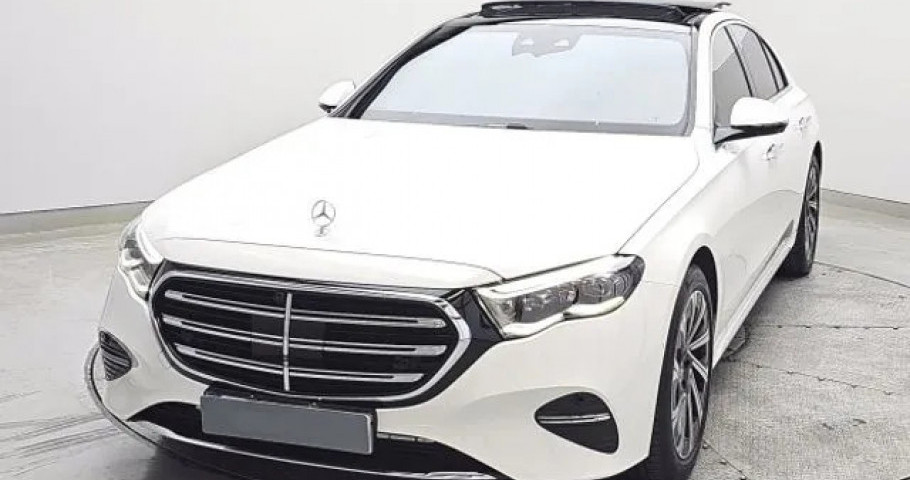 Mercedes-Benz E-Class 