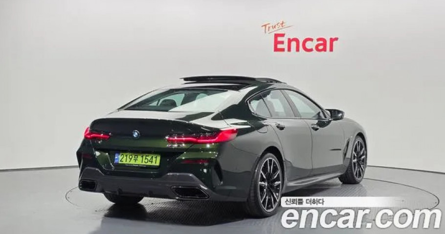 BMW 8-Series 