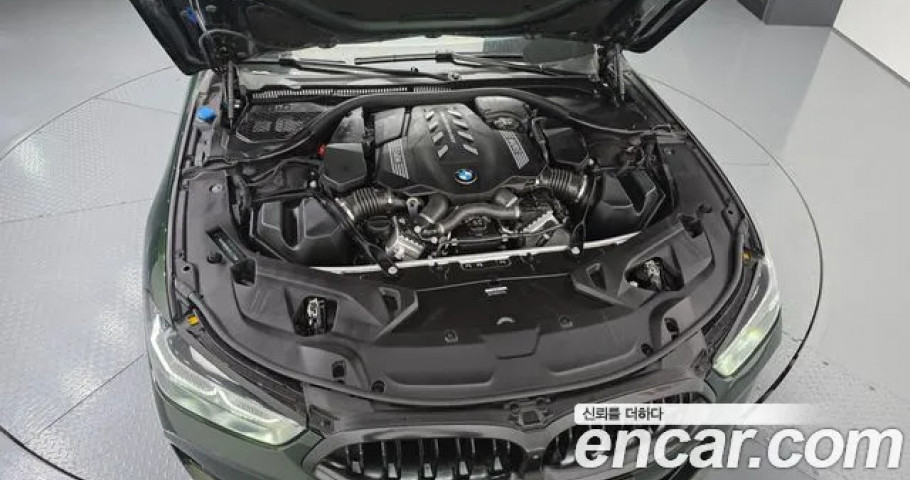 BMW 8-Series 