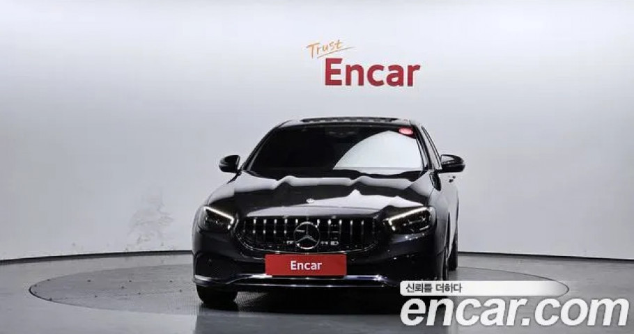 Mercedes-Benz E-Class 