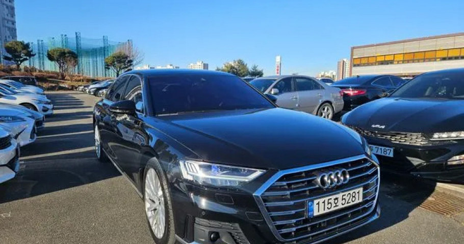 Audi A8 