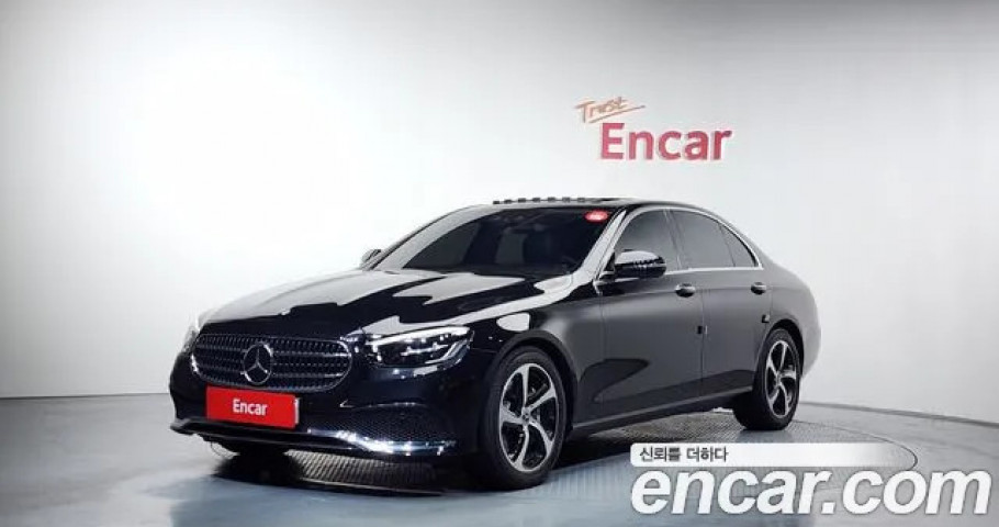 Mercedes-Benz E-Class 