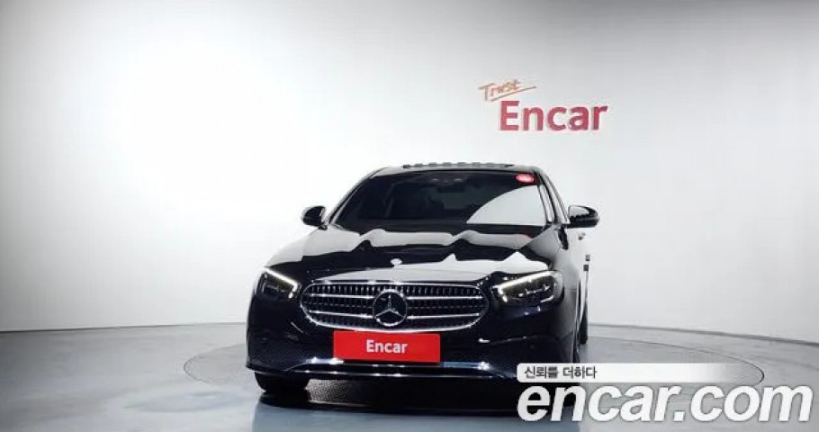 Mercedes-Benz E-Class 