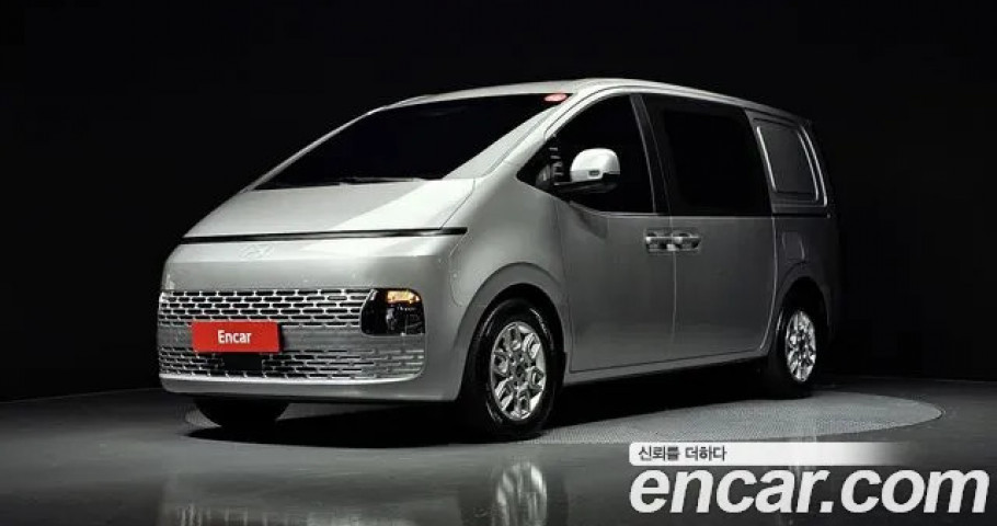 Hyundai Staria 