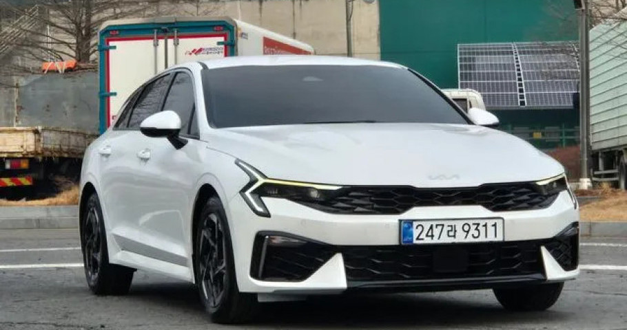 Kia K5 