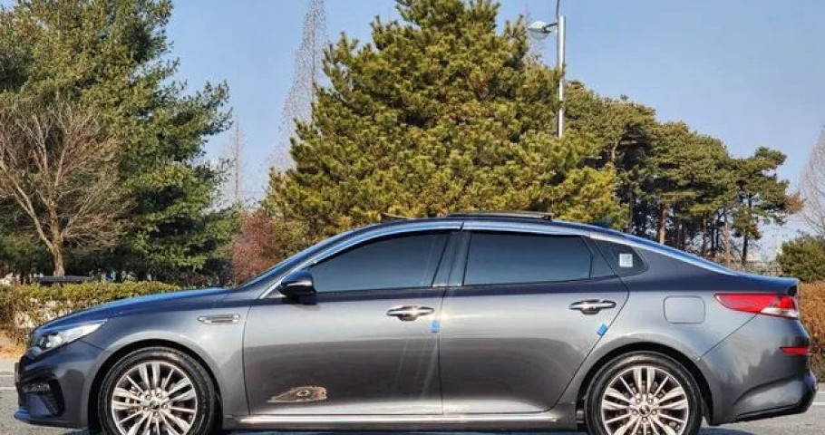 Kia K5 