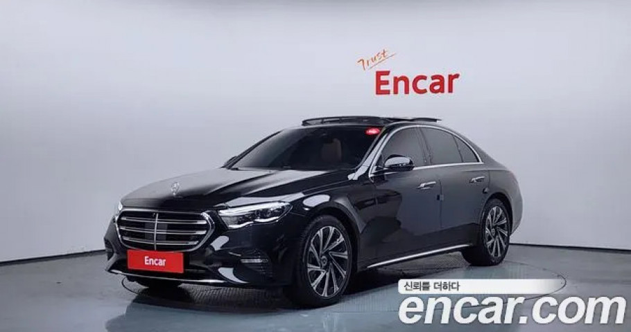 Mercedes-Benz E-Class 