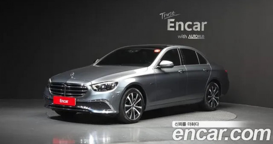 Mercedes-Benz E-Class 