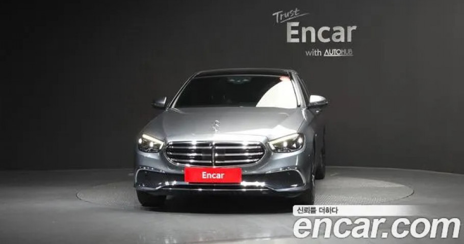 Mercedes-Benz E-Class 