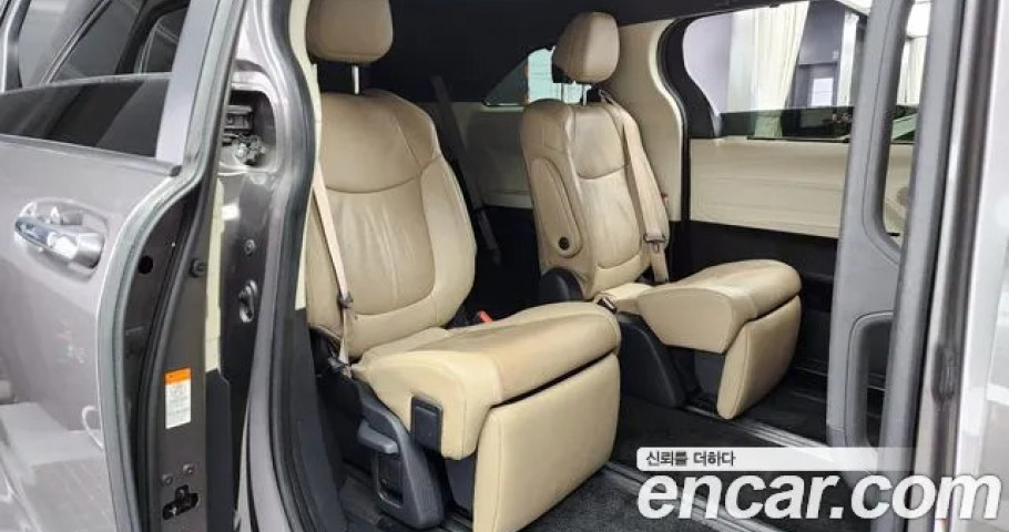 Toyota Sienna 