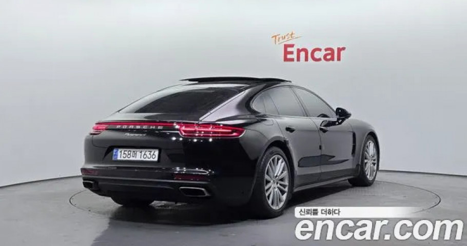 Porsche Panamera 