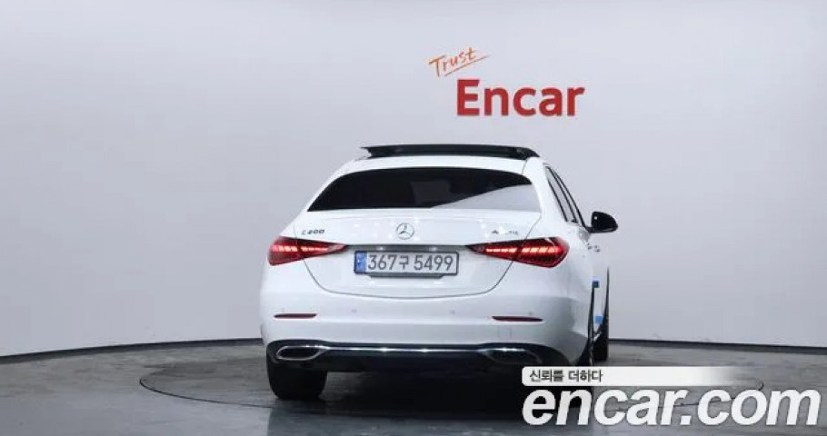 Mercedes-Benz C-Class 