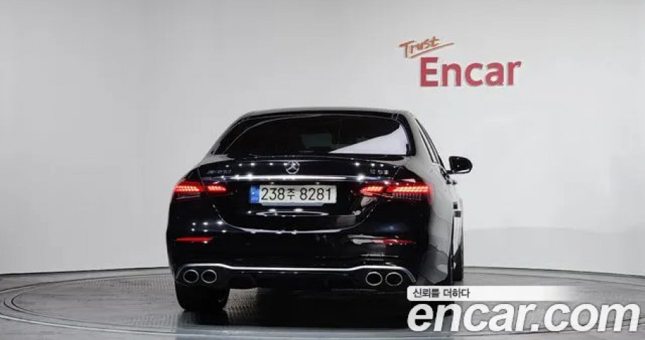 Mercedes-Benz E-Class 