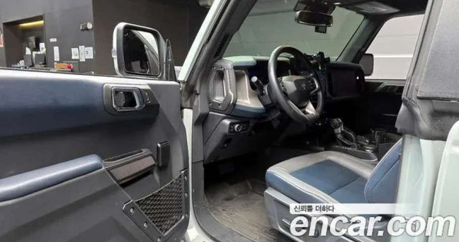Ford Bronco 