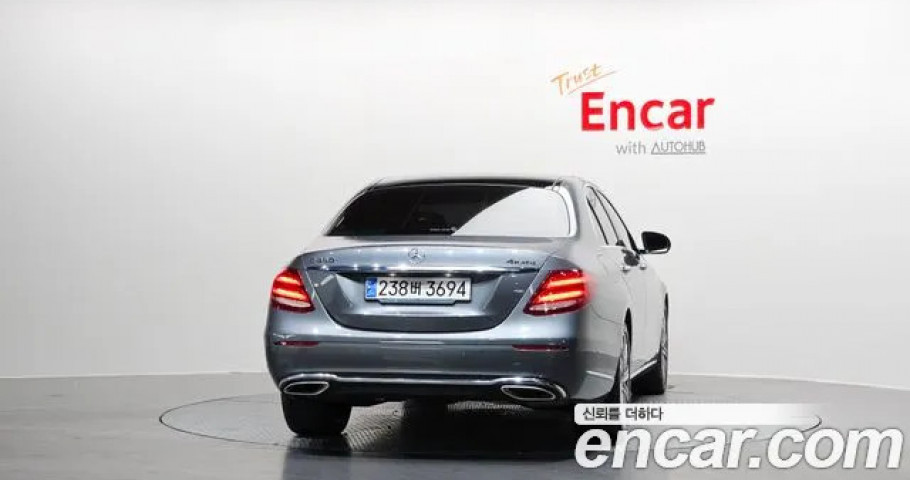 Mercedes-Benz E-Class 