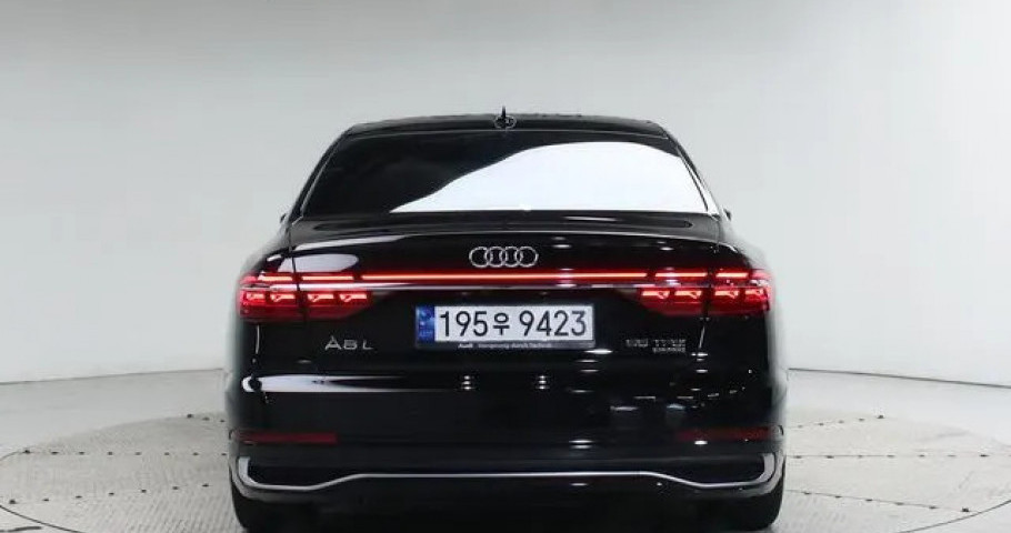 Audi A8 
