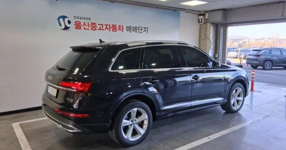Audi Q7 
