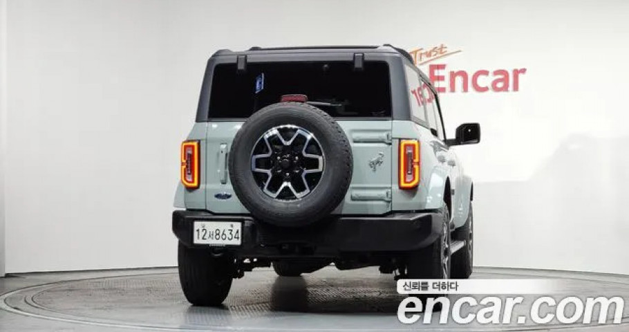 Ford Bronco 